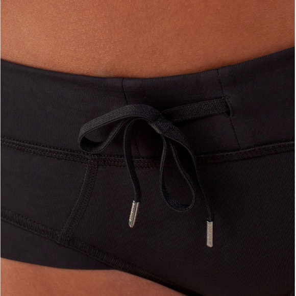 Lululemon Heat It Up Hot Yoga Shorts Bottoms 4 - Picture 10 of 12
